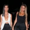 Kim et Kourtney Kardashian arrivent à l'inauguration du " Dreams Gallery " à Los Angeles Le 16 novembre 2018.
