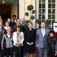 Le prince Albert II de Monaco et la princesse Charlène de Monaco remettent les cadeaux aux personnes âgées au siège de la Croix Rouge, dans le cadre des célébrations de la Fête Nationale monégasque à Monaco, le 17 novembre 2018. © Olivier Huitel/Pool Monaco/Bestimage