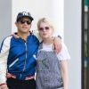 Exclusif - Rami Malek et sa nouvelle compagne Lucy Boynton se baladent en amoureux dans les rues de Hollywood. Le jeune couple très amoureux se câline et s'embrasse. Le 11 août 2018