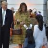 Le président des Etats-Unis Donald Trump et la Première Dame Melanie Trump accueillent les enfants pour Halloween à la Maison Blanche à Washington, The District, Etats-Unis, le 28 octobre 2018.