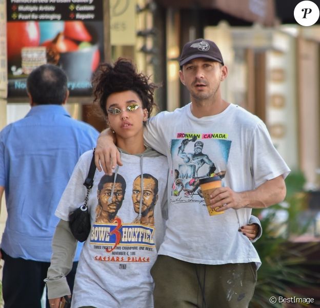 Exclusif - Shia LaBeouf et sa nouvelle compagne FKA Twigs se câlinent et s'embrassent dans les rues de Studio City. Los Angeles, le 6 novembre 2018.