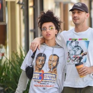 Exclusif - Shia LaBeouf et sa nouvelle compagne FKA Twigs se câlinent et s'embrassent dans les rues de Studio City. Los Angeles, le 6 novembre 2018.