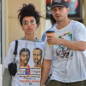 Exclusif - Shia LaBeouf et sa nouvelle compagne FKA Twigs se câlinent et s'embrassent dans les rues de Studio City. Los Angeles, le 6 novembre 2018.