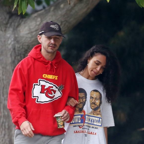 Exclusif - Shia Labeouf et sa compagne FKA Twigs ont passé la matinée ensemble à Los Angeles. Le 7 novembre 2018.