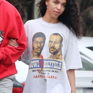 Exclusif - Shia Labeouf et sa compagne FKA Twigs ont passé la matinée ensemble à Los Angeles. Le 7 novembre 2018.