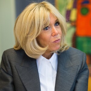 Brigitte Macron et la reine Mathilde de Belgique visitent La Maisonnée, un centre pour personnes souffrant de handicap mental, lors d'une visite d'état en Belgique. La reine Mathilde de Belgique et Brigitte Macron ont participé à un atelier de peinture ainsi qu'à un atelier "médias" où elles ont été interviewées. Belgique, Haut- Ittre, 20 novembre 2018.