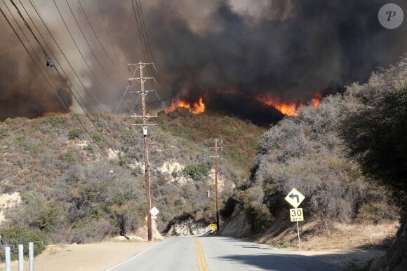 Illustration des incendies en Californie, à seulement un mile de la maison de la famille Kardashian à Calabasas le 9 novembre 2018.