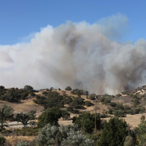 Illustration des incendies en Californie, à seulement un mile de la maison de la famille Kardashian à Calabasas le 9 novembre 2018.