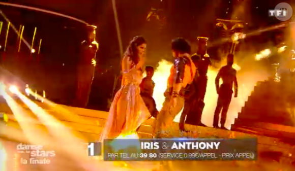 Iris Mittenaere et Anthony Colette dans "Danse avec les stars 9" sur TF1, le 1er décembre 2018.