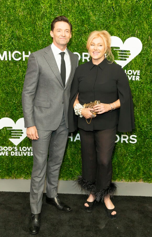 Hugh Jackman et sa femme Deborra-lee Furness au photocall de la soirée caritative des "Golden Heart Awards" au profit de l'association "God's Love We Deliver" au Spring Studios à New York, le 18 octobre 2018.