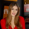 Iris Mittenaere (Miss France 2016 et Miss Univers 2016) - Dédicace du livre "Toujours y croire" d'Iris Mittenaere à la Fnac Beaugrenelle à Paris, le 16 novembre 2018 . © CVS/Bestimage