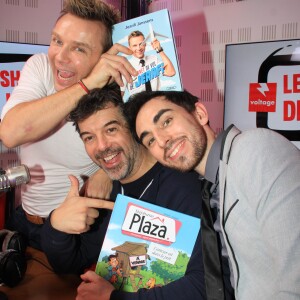 Exclusif - Jeanfi Janssens (Jean-Philippe Janssens) fait la promotion de son livre "Le carnet de vol de Jeanfi" et Stéphane Plaza fait la promotion du tome 2 de la bande dessinée Stéphane Plaza agent immobilier et Jordan de Luxe lors de l'émission "Le Show de Luxe" sur la Radio Voltage à Paris, France, le 26 novembre 2018.