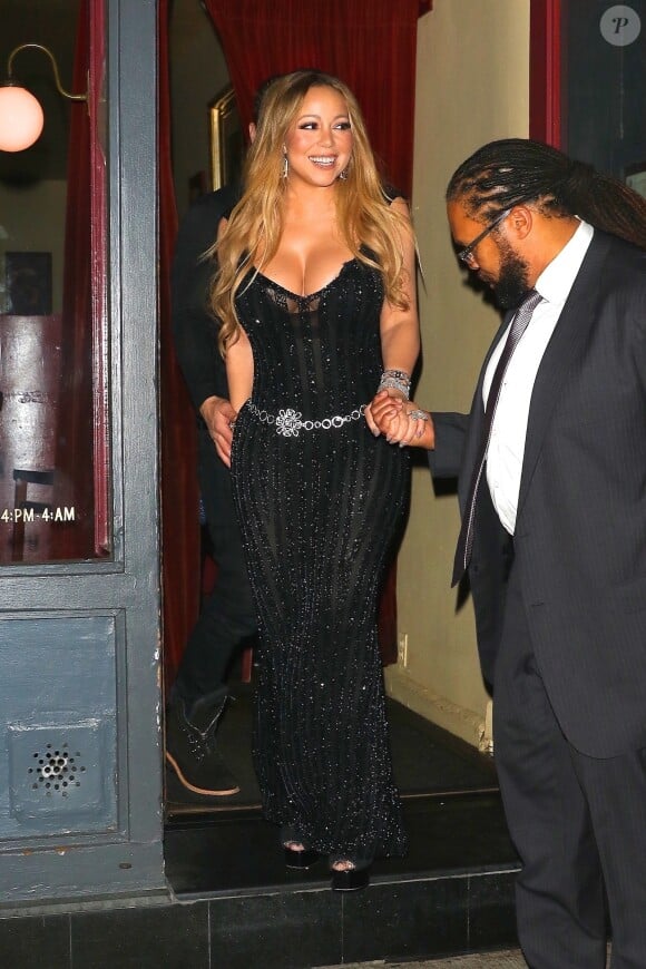 Mariah Carey et son compagnon Bryan Tanaka sont allés diner en amoureux à la Brasserie Blue Ribbon dans le quartier de Soho à New York, le 23 octobre 2017.