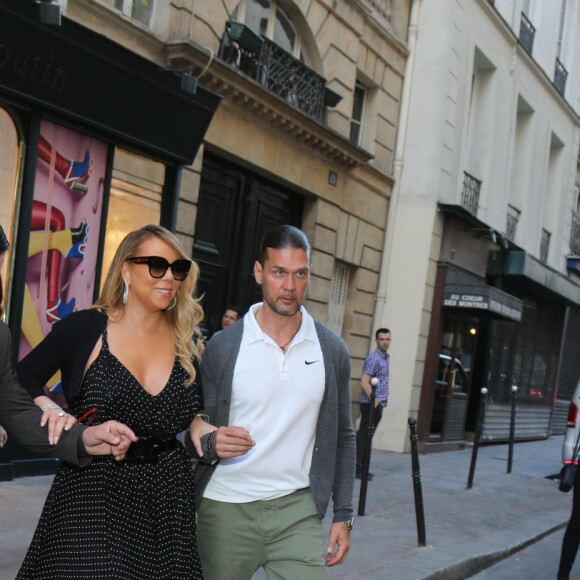 Mariah Carey et ses enfants Moroccan Scott et Monroe Cannon sont allés faire du shopping dans différents magasins. Paris le 23 juin 2017