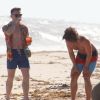Exclusif - Les jeunes mariés Malin Akerman et Jack Donnelly profitent d'une belle journée ensoleillée avec leurs amis sur la plage de Tulum au Mexique. Le couple s'amuse, s'embrasse et boit du champagne ! Le 3 décembre 2018