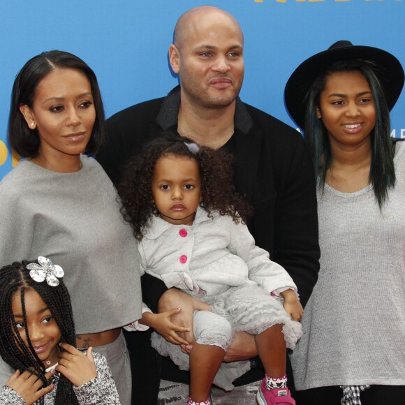Mel B avec son ex-mari Stephen Belafonte et ses enfants Angel, Madison et Phoenix - Première du film "Paddington" au Chinese Theatre à Hollywood. Le 10 janvier 2015