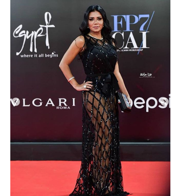 L'actrice égyptienne Rania Youssef sur Instagram en 2018. Elle portait une robe Elizabea Franky lors de la clôture du festival du Caire, le 29 novembre