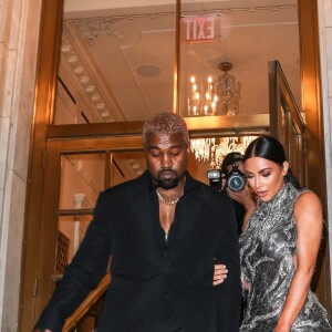 Kim Kardashian et son mari Kanye West ont assisté à la première représentation du spectacle "The Cher Show" à Broadway. New York, le 3 décembre 2018.