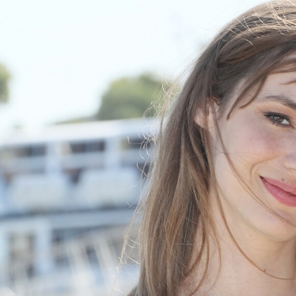 Louise Bourgoin pour la série télévisée "Hippocrate" au photocall du quatrième jour du festival international du film de La Rochelle, France, le 15 septembre 2018. © Patrick Bernard/Bestimage