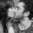 Barbara Mermoz partage un baiser avec Maxime Mermoz à l'occasion de la Saint-Valentin le 14 février 2018.