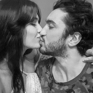 Barbara Mermoz partage un baiser avec Maxime Mermoz à l'occasion de la Saint-Valentin le 14 février 2018.