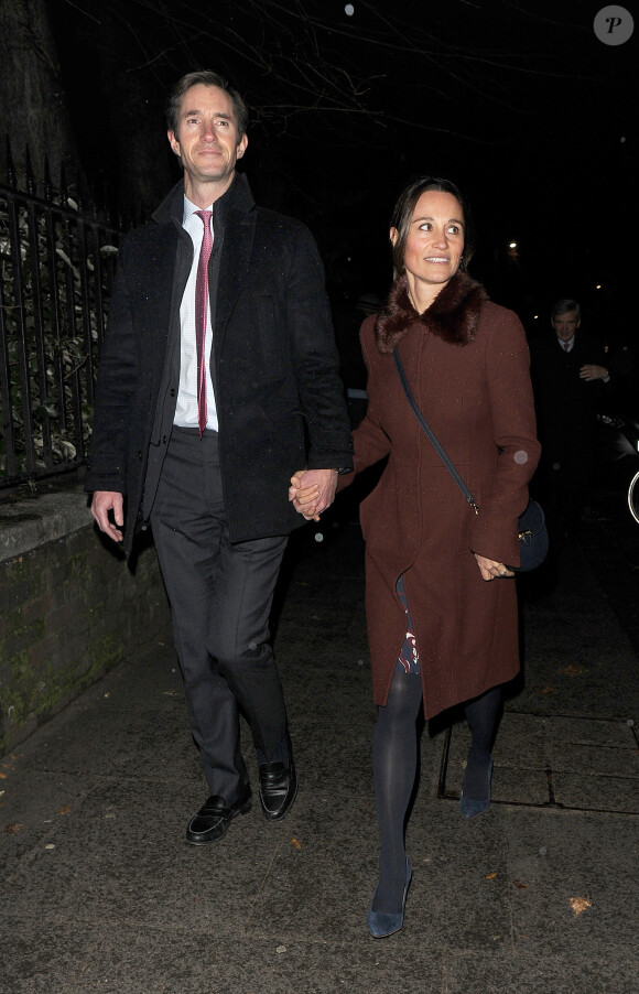 Pippa Middleton et son mari James Matthews - La famille Middleton à la sortie de l'église St Luke à Londres. Le 4 décembre 2018