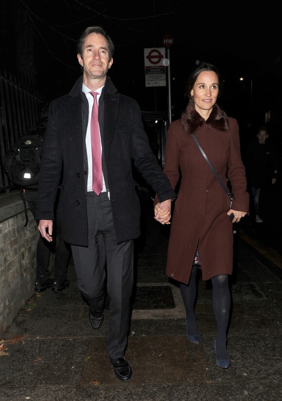 Pippa Middleton et son mari James Matthews - La famille Middleton à la sortie de l'église St Luke à Londres. Le 4 décembre 2018