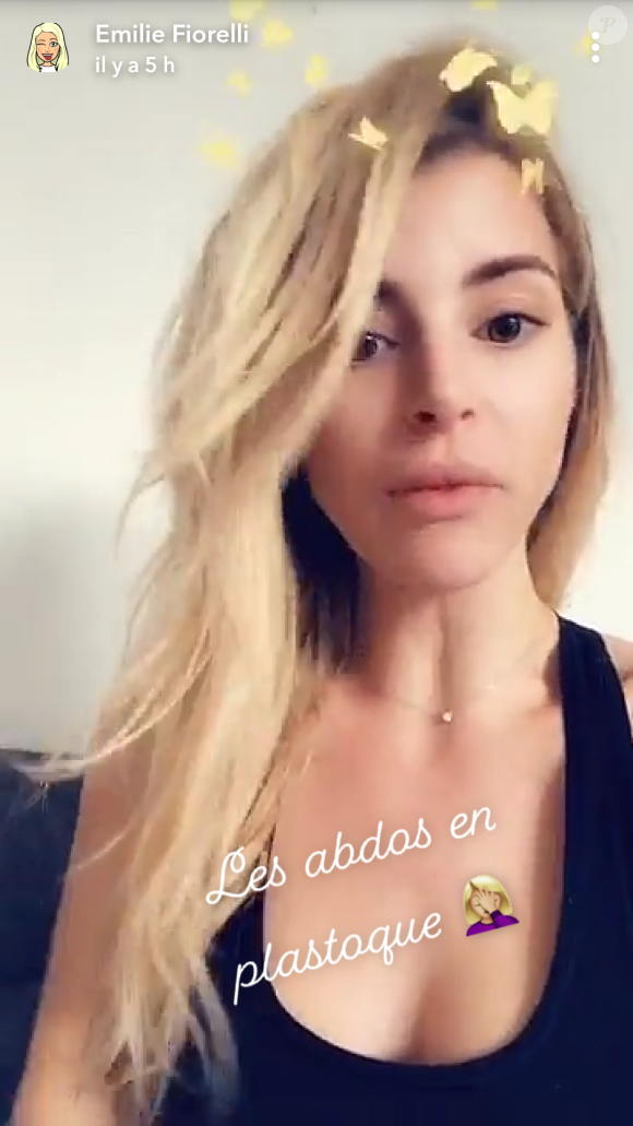 Emilie Fiorelli répond aux rumeurs disant qu'elle a eu recours à la chirurgie pour mincir - Snapchat, 9 décembre 2018