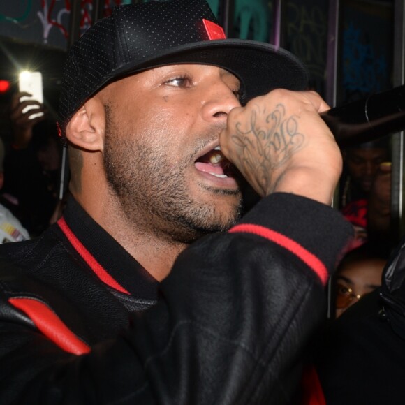 Exclusif - Le rappeur Booba fête son 41ème anniversaire au club Hobo et par la même occasion lance sa bouteille de Whisky nommée "Duc" à Paris le 12 décembre 2017. © Rachid Bellak/Bestimage