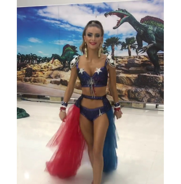 Le costume national d'Eva Colas dévoilé dans son intégralité. Concours Miss Univers 2018.