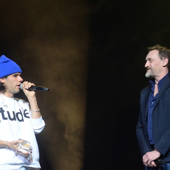 Orelsan (Prix Rolf Marbot de la chanson de l'année pour le titre "Basique"), Jean-Paul Rouve et Vincent Dedienne - Grand Prix Sacem 2018 à la salle Pleyel à Paris, le 10 décembre 2018. © Veeren/Bestimage