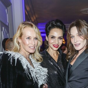 Estelle Lefébure, Farida Khelfa et Carla Bruni-Sarkozy - Dîner de gala de l'association AEM (Un Avenir pour les Enfants du Monde) au bénéfice des enfants du Rwanda organisée par B.Djian au Pavillon Ledoyen à Paris, France, le 11 décembre 2018. © Olivier Borde/Bestimage