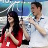 La chanteuse Joss Stone, le prince William et son frère Harry lors de leur visite du stade de Wembley, à Londres, avant le Concert for Diana, le 30 juin 2007.
