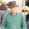 Woody Allen prend une pause sur le tournage de son nouveau film à New York, le 19 octobre 2017