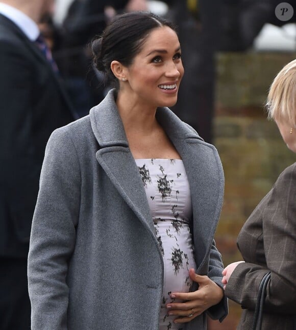 Meghan Markle, duchesse de Sussex, visite le foyer Royal Variety de "Brinsworth House", à Twickenham, Royaume Uni, le 18 décembre 2018.