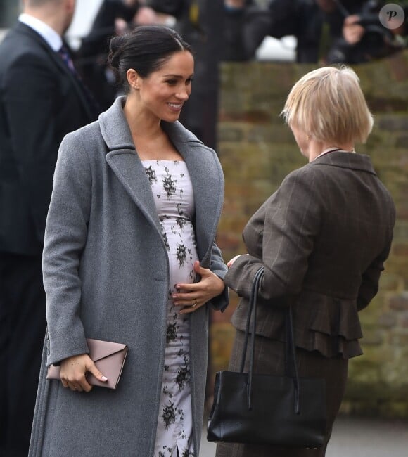 Meghan Markle, duchesse de Sussex, visite le foyer Royal Variety de "Brinsworth House", à Twickenham, Royaume Uni, le 18 décembre 2018.