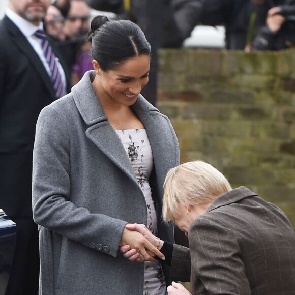 Meghan Markle, duchesse de Sussex, visite le foyer Royal Variety de "Brinsworth House", à Twickenham, Royaume Uni, le 18 décembre 2018.