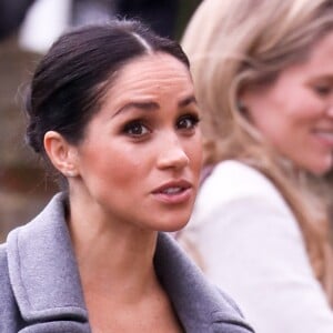 Meghan Markle, duchesse de Sussex, visite le foyer Royal Variety de "Brinsworth House", à Twickenham, Royaume Uni, le 18 décembre 2018.