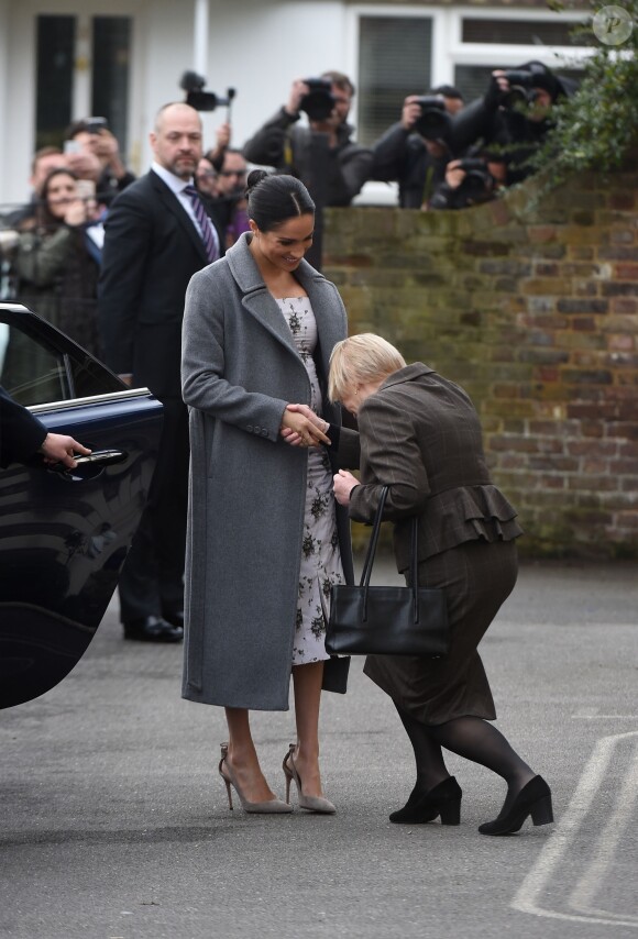Meghan Markle, duchesse de Sussex, visite le foyer Royal Variety de "Brinsworth House", à Twickenham, Royaume Uni, le 18 décembre 2018.