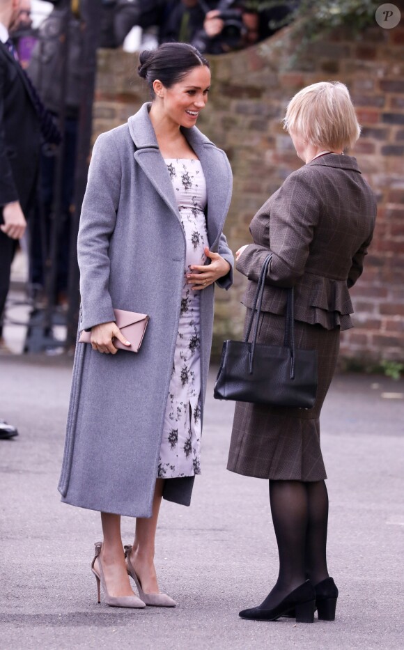 Meghan Markle, duchesse de Sussex, visite le foyer Royal Variety de "Brinsworth House", à Twickenham, Royaume Uni, le 18 décembre 2018.