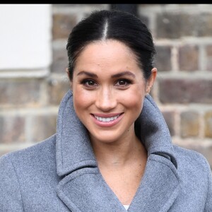 Meghan Markle, duchesse de Sussex, visite le foyer Royal Variety de "Brinsworth House", à Twickenham, Royaume Uni, le 18 décembre 2018.