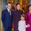 La reine Silvia de Suède avec le prince Daniel, la princesse Victoria et la princesse Estelle au théâtre Oscar à Stockholm le 18 décembre 2018 pour la célébration de son 75e anniversaire.