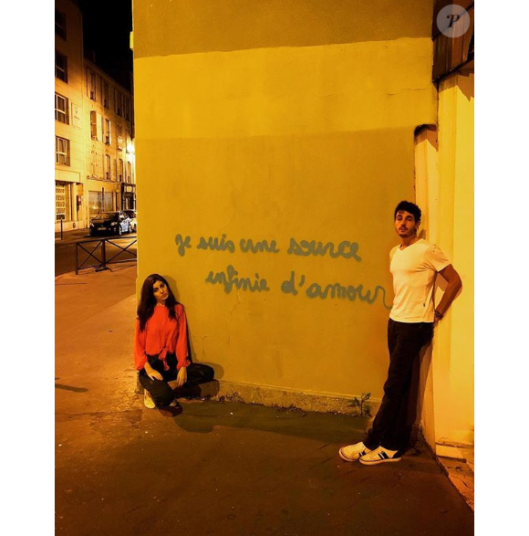 Claire Chust, Leslie dans "Scènes de ménages" (M6), est en couple avec un certain Zouheïr, lui aussi comédien.