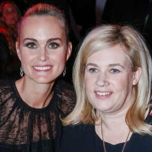 Exclusif - Laeticia Hallyday ("Femme de Coeur 2017" par Clarins pour son engagement humanitaire) et Hélène Darroze - Le Prix Clarins pour l'enfance fête ses 20 ans et récompense sa nouvelle femme de coeur L.Hallyday pour son association La Bonne Étoile à l'hôtel Salomon de Rothschild à Paris, France, le 14 mars 2017. © Borde-Jacovides/Bestimage