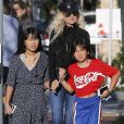 Laeticia Hallyday et ses filles Jade et Joy sont allées faire du shopping dans les boutiques "Petit Ami" (magasin de vêtements pour enfants) et "Elyse Walker" à Los Angeles. Le 17 décembre 2018.