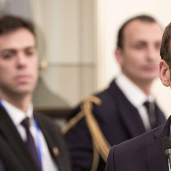 Le président de la République Emmanuel Macron reçu par le président de la République du Tchad, Idriss Deby Itno, au palais présidentiel à N'Djamena au Tchad. Le 23 décembre 2018. © Stéphane Lemouton / Bestimage