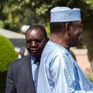 Le président de la République Emmanuel Macron reçu par le président de la République du Tchad, Idriss Deby Itno, au palais présidentiel à N'Djamena au Tchad. Le 23 décembre 2018. © Stéphane Lemouton / Bestimage