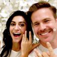 Matthew Davis a demandé sa compagne Kiley Casciano en mariage le 23 décembre 2018 et l'a épousée trois heures plus tard ! Photo Instagram du grand jour, avec les bagues de la marque Made in Earth...