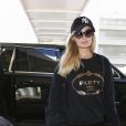 Exclusif - Paris Hilton arrive simultanément à l'aéroport de Los Angeles (LAX), le 26 décembre 2018.