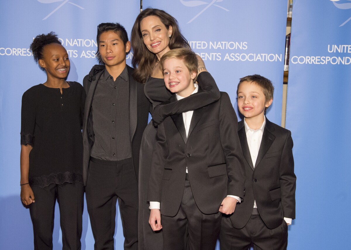 Photo : Shiloh, Pax, Vivienne Et Zahara - Angelina Jolie A Reçu Le Prix ...